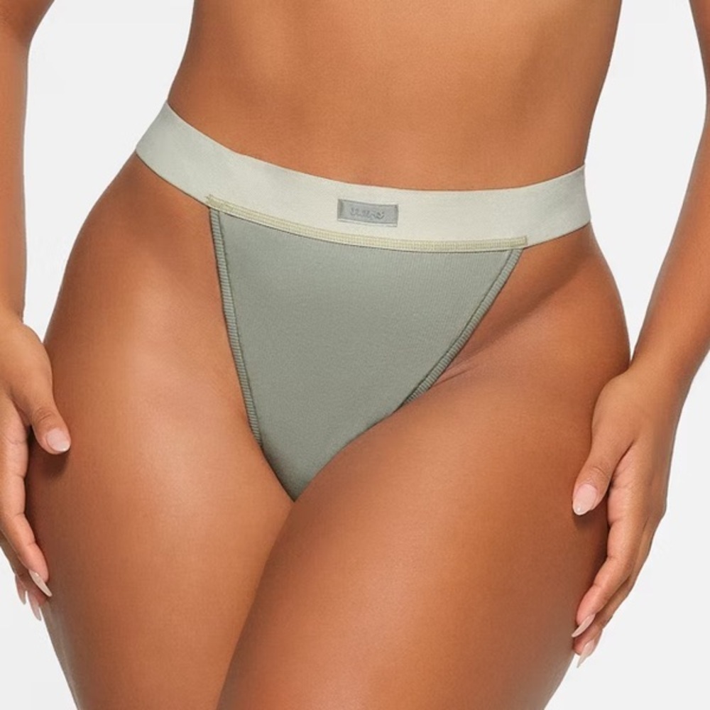 NWT SKIMS Cotton Rib Thong in Mineral X4
